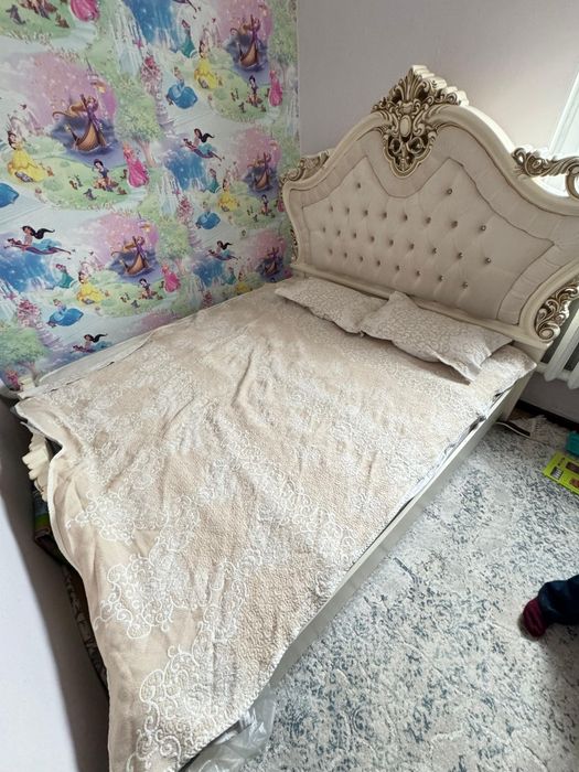 Кровать.  Сатыладыыыы