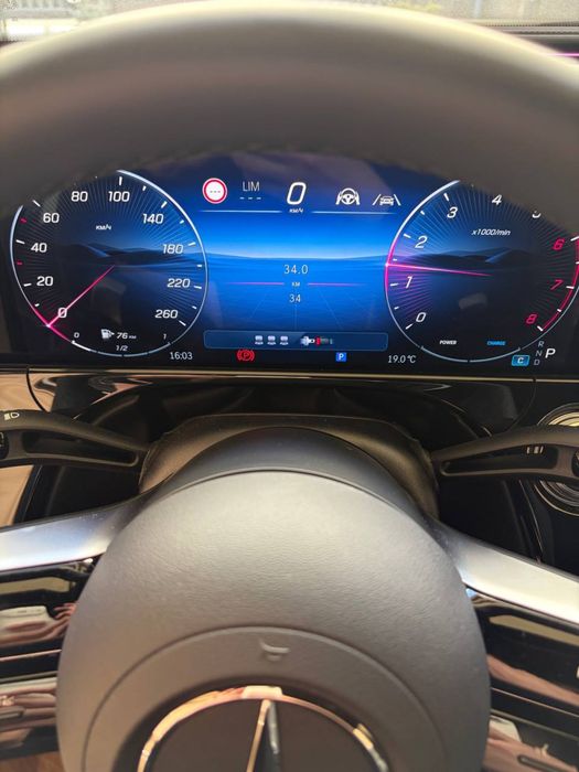 Mercedes-Benz E300 w214