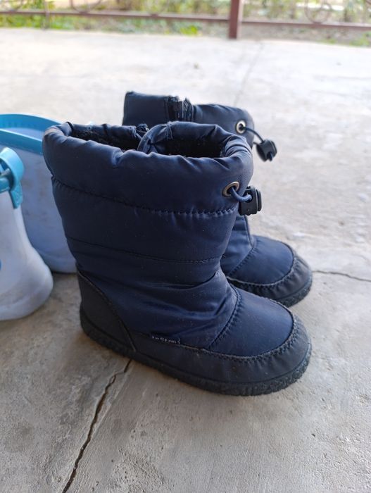 Детская обувь в отличном состоянии.