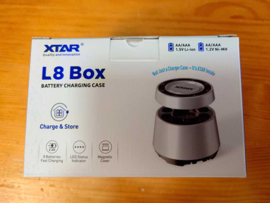 2 в 1 Бързо Зарядно За Презареждаеми Батерии АА и ААА Li-ion и NiMH XTAR L8 BOX