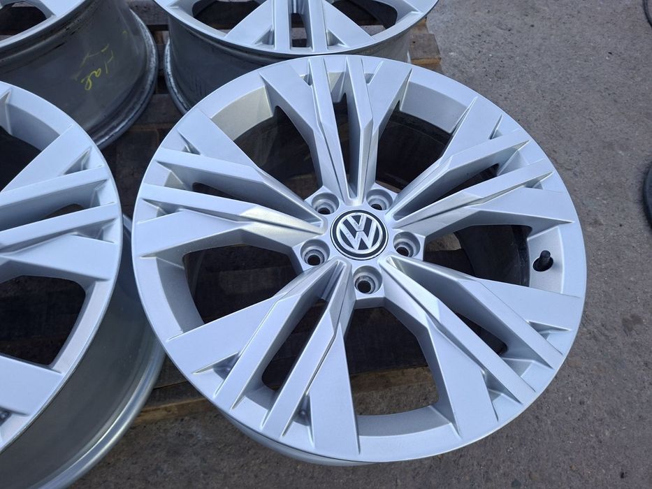 Лети джанти 17 цола от Фолксваген Пасат 8 / VW Passat 8 Alltrack
