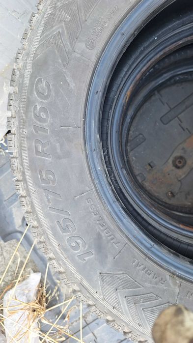 4 броя употребявани гуми за бус