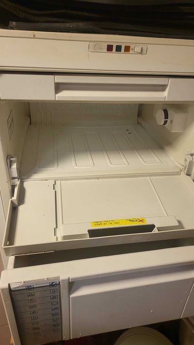 Продавам фризер БЕКО