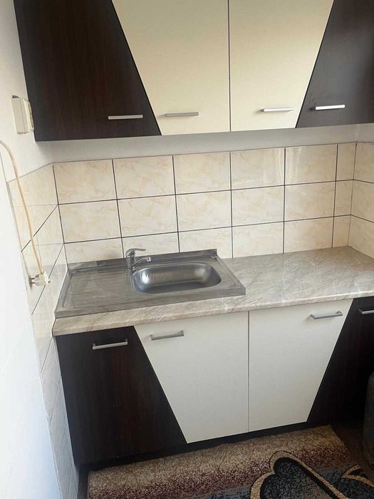 Închiriez garsonieră