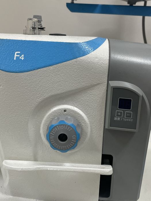 Швейная машина Jack