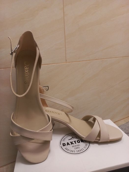 Sandale nude/bej deschis dama, mas. 40.5, cu bareta si toc gros