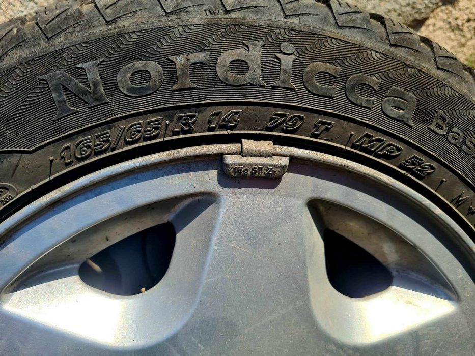 Зимни гуми с джанти 165/65/R14 Nordicca