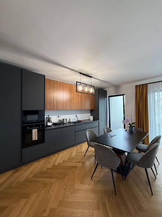 Apartament 3 camere Untold de închiriat