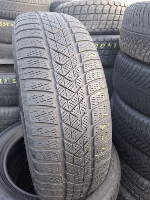 Vand set 2 anvelope 225 60 18 pireli ranflet de iarna bune dot 2018
