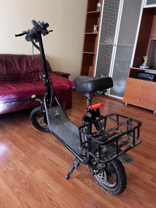 Trotineta electrica scuter