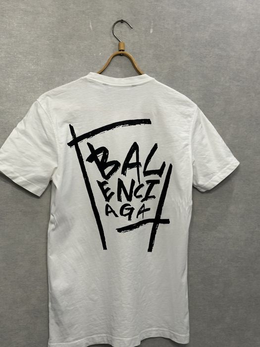 Футболка Balenciaga