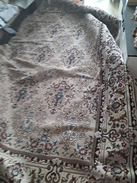 Продам ковёр в хорошем состоянии