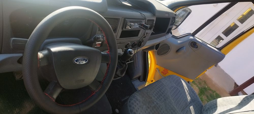 Ford Transit.Duba . Autoutilitara