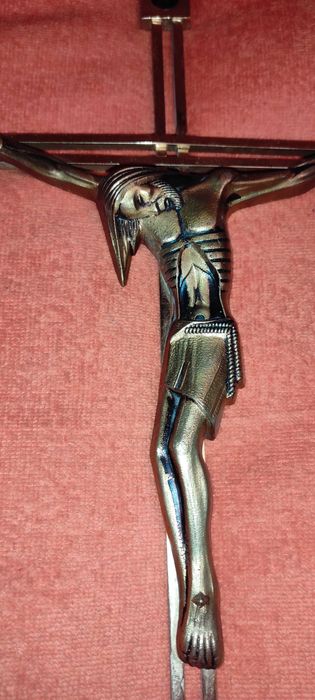 2 Crucifixuri crucifix  -  Isus Cristos răstignit pe cruce.