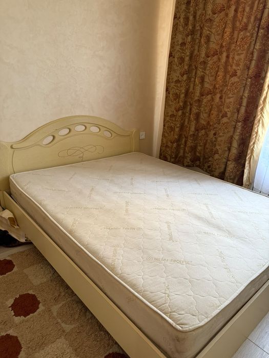 Матрас в хорошем состоянии