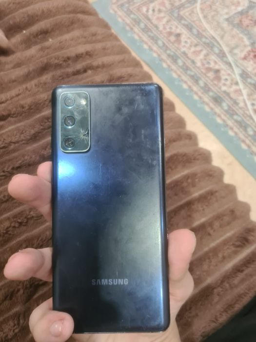 продаю Samsung S20 FE
