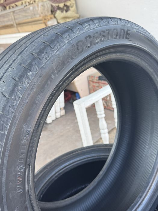 Комплект шин Bridgeston 235/45/18