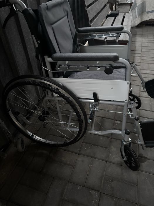 Коляска туалет для инвалидов