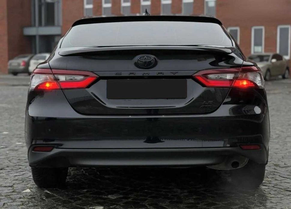 Toyota Camry 2021 — 3