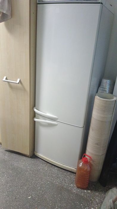 Продам холодильник б/у