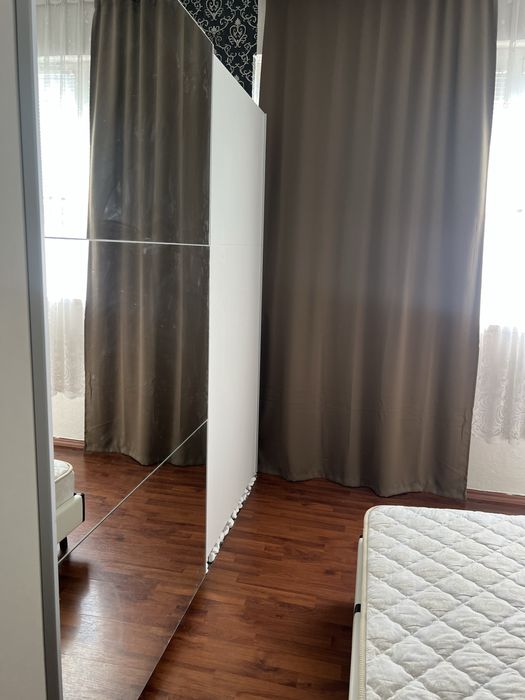 Дава се под наем Тристаен апартамент в Варна, Червен площад - 90 кв.м за 714 € - Снимка #2