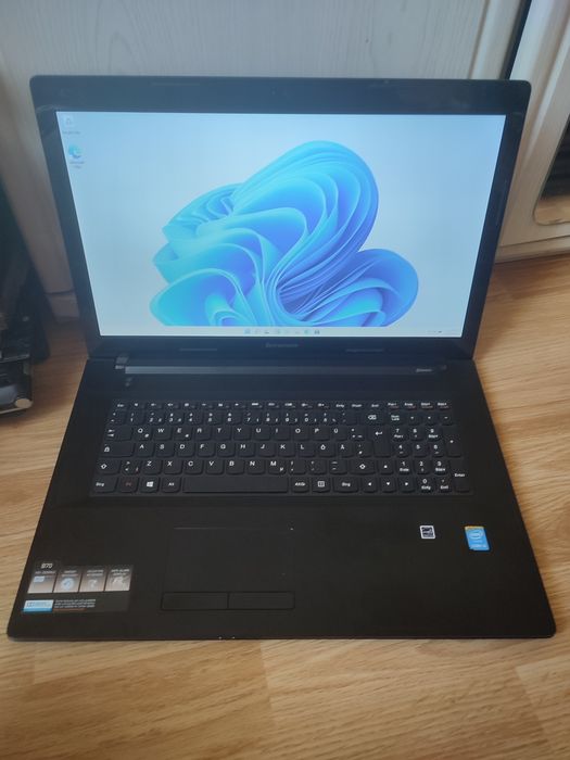Laptop Lenovo Thinkpad B70 - i5-5200u/ 8gb RAM/ 256gb SSD/ Display 17,3/ Baterie 2h