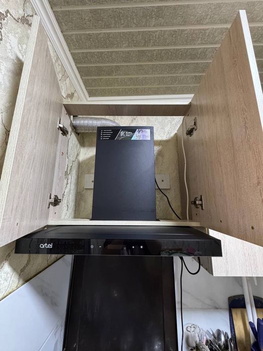 Вытяжка продам Артел