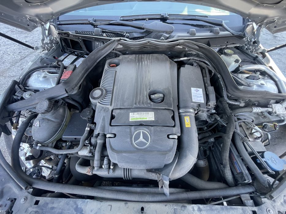 На части Мерцедес C180 cgi *Facelift* Комби Автомат