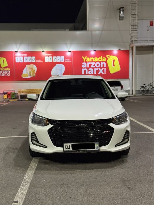 Onix 2023 LTZ Avtomat karobka srochna sotiladi