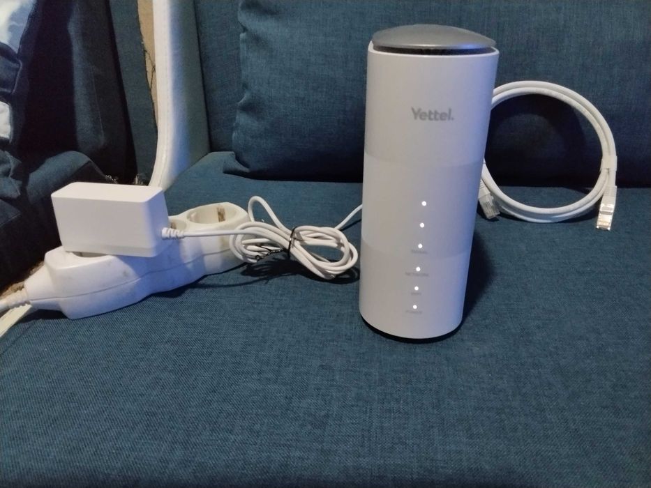 чисто нов 5G сим  картен рутер , за мобилен интернет на Иетел