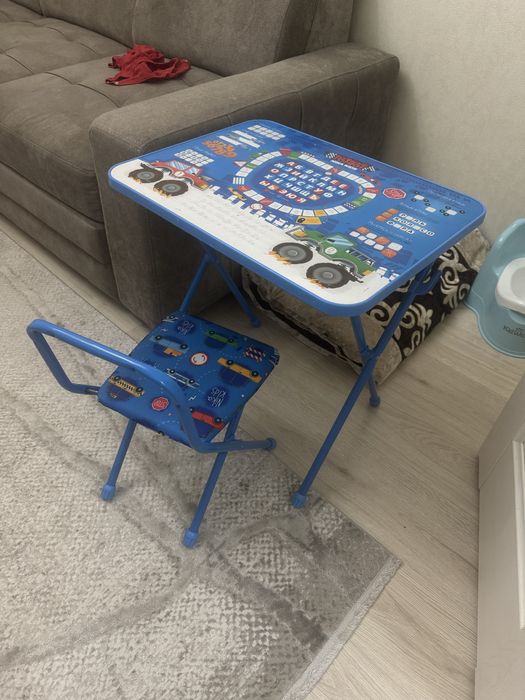 Стол детский со стульчиком