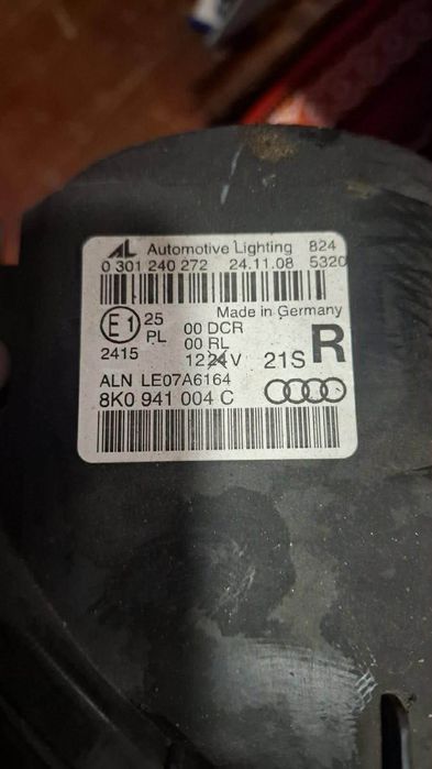 Audi a4 оригинални ксенон адаптивни фарове
