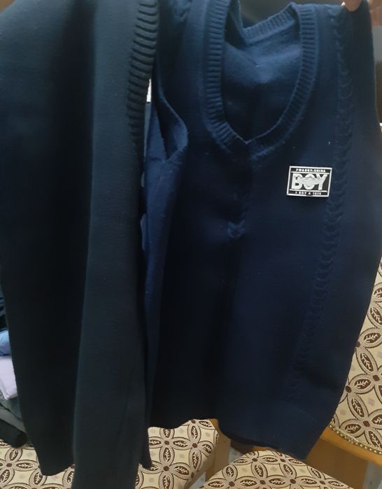 Школьные пуловеры, жилетки, рубашки