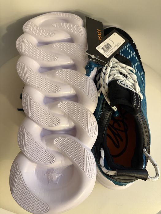 Versace Chain Reaction