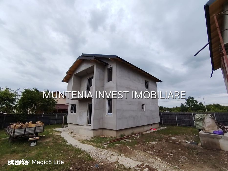 Casă de vânzare P+1, teren 308 mp ,zona Smeura