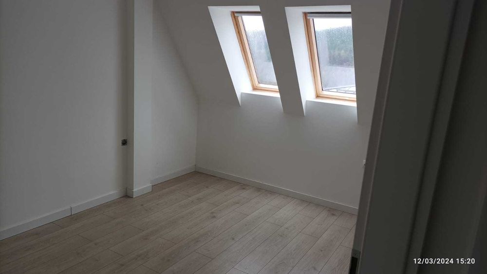 Inchiriez  apartament  2 camere zona  Vivo