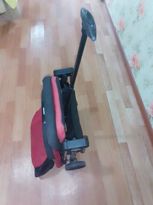 Продам коляску б.у в нормальном состоянии