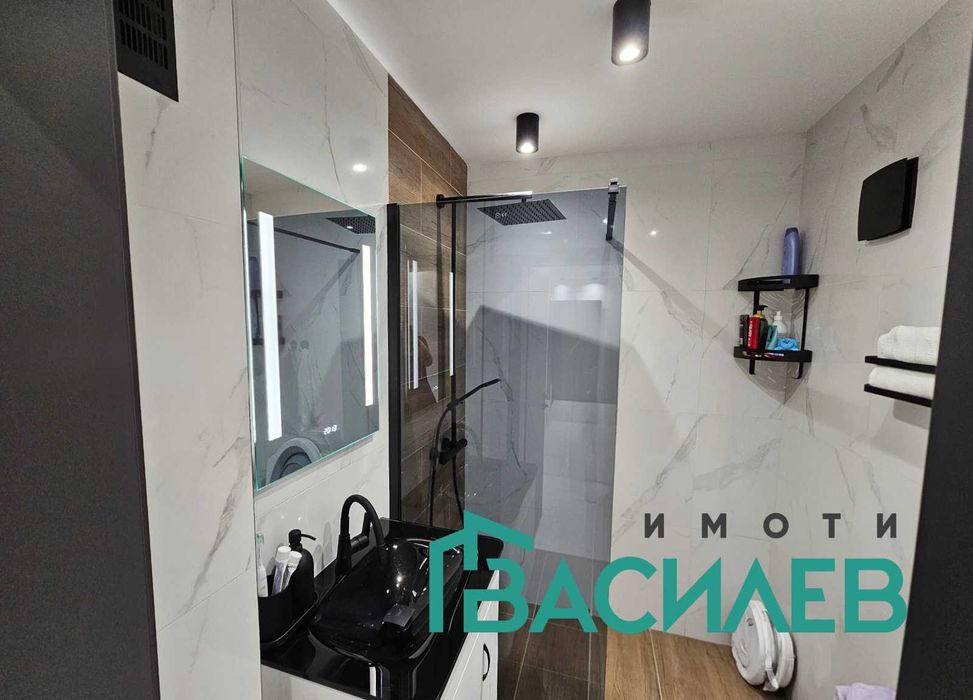 Продава се Тристаен апартамент в София, Център - 93 кв.м за 1426 €/кв.м - Снимка #10