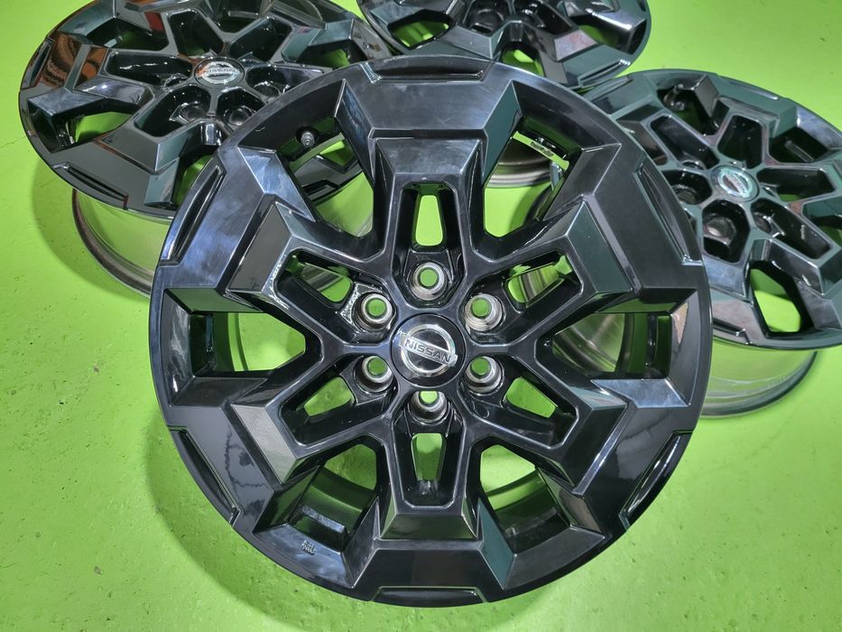 18 6x114.3 Nissan лети джанти 6х114.3 нисан