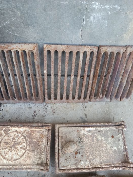 Печкаға плиталар,есіктер бар