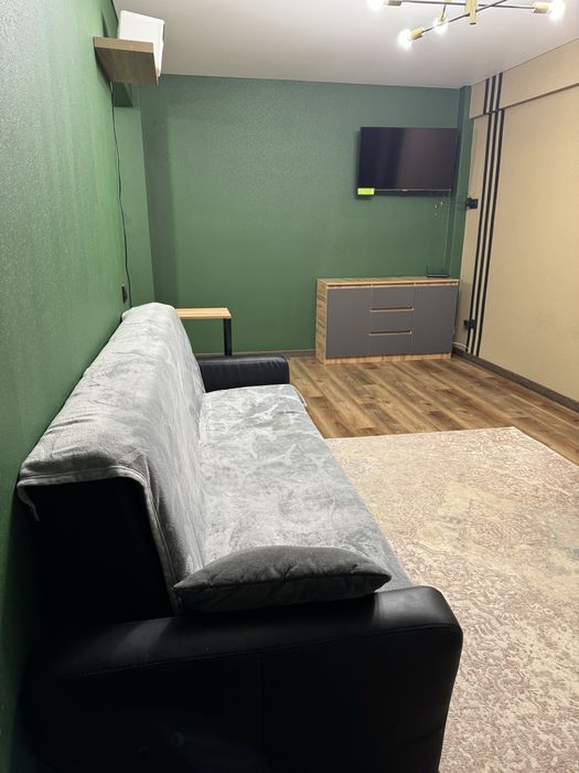 Сдается 2-х комнатная люкс посуточно