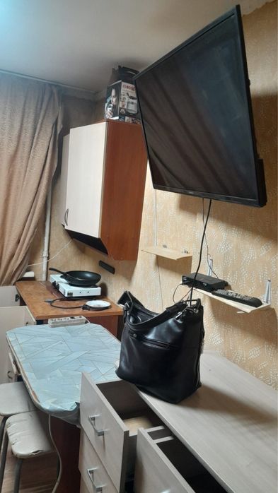 Комната в центре города с водой