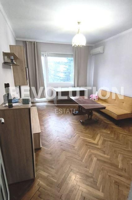 Дава се под наем Двустаен апартамент в Варна, Чайка - 68 кв.м за 373.83 € - Снимка #2