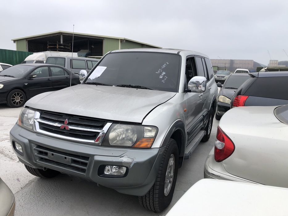 Двигатель и коробка Автомат Мицубиси Паджеро Бегемот 6G74 объем 3.5