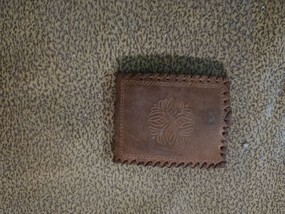 портфейл от естествена кожа