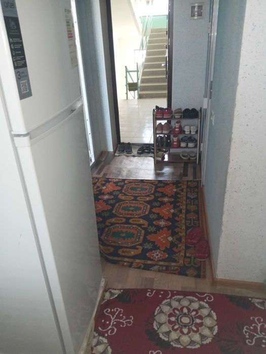 1 хонали кв 4этажда сотилади уй узимники