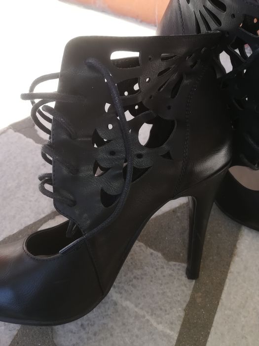 Черни боти 38 номер