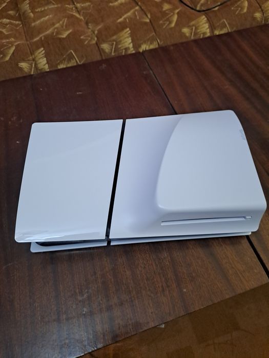 Playstation 5 Slim (Disc Edition)