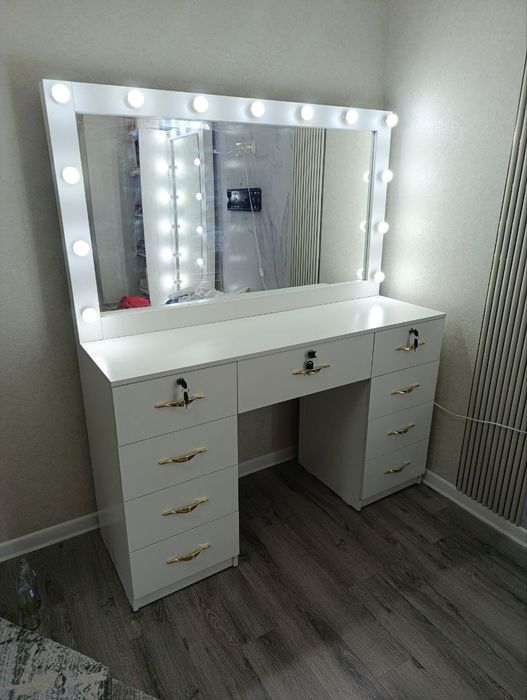 Goʻzallik salonlari uchun oyna va mebellar