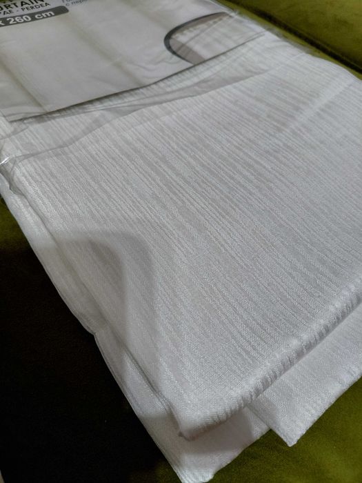 Perdea albă nouă